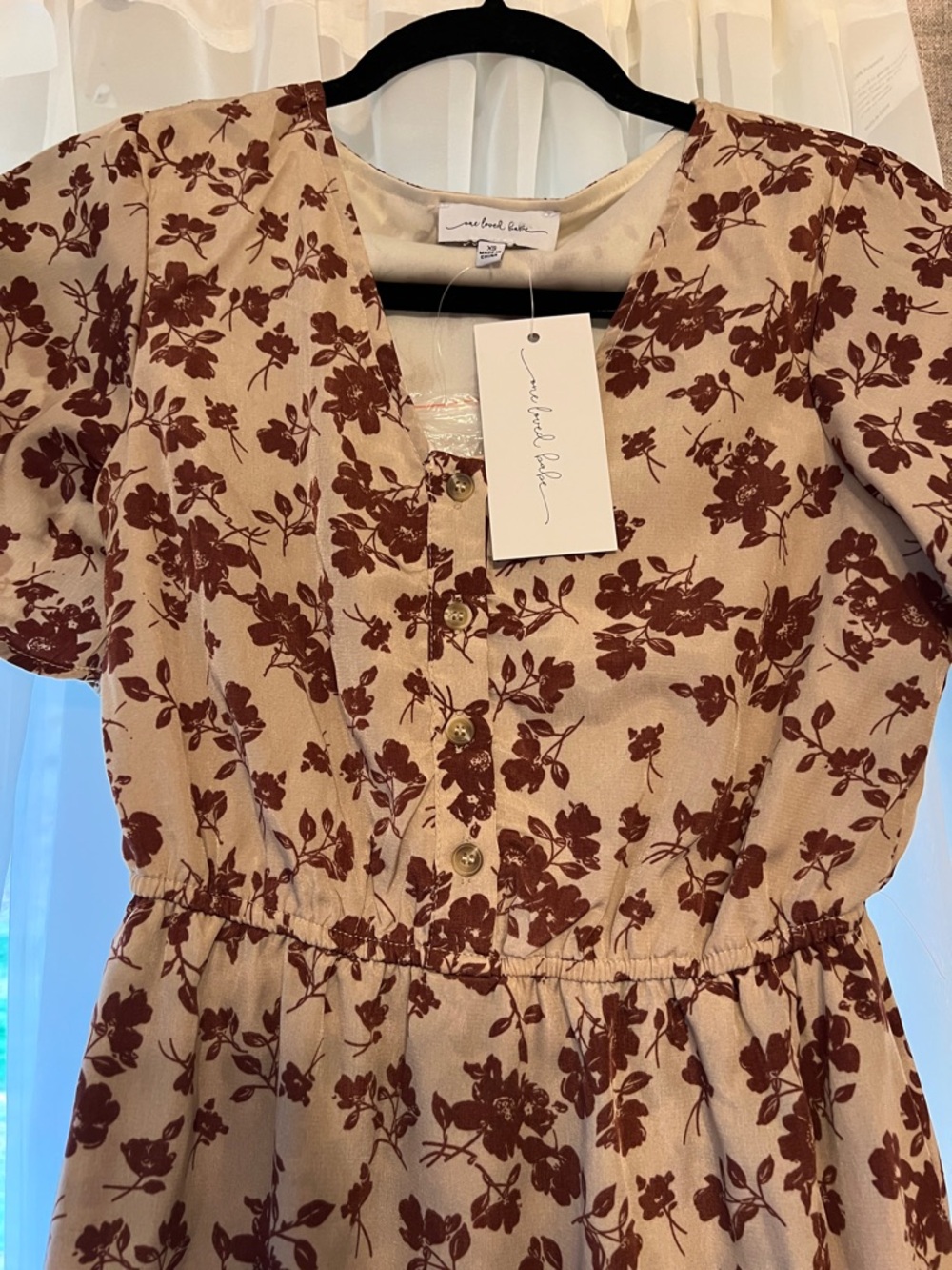 Floral V-Neck Maxi Dress in Cream with Burgundy Print - Picture 6 of 7